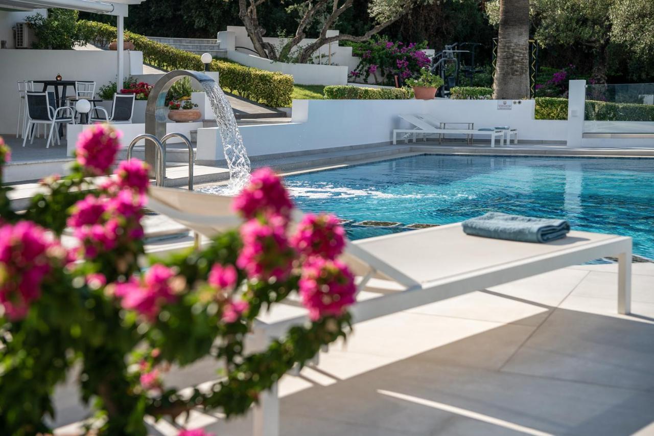 Villa Life Agia Marina Extérieur photo