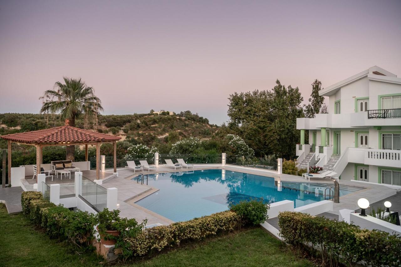 Villa Life Agia Marina Extérieur photo
