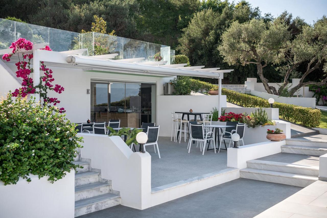 Villa Life Agia Marina Extérieur photo