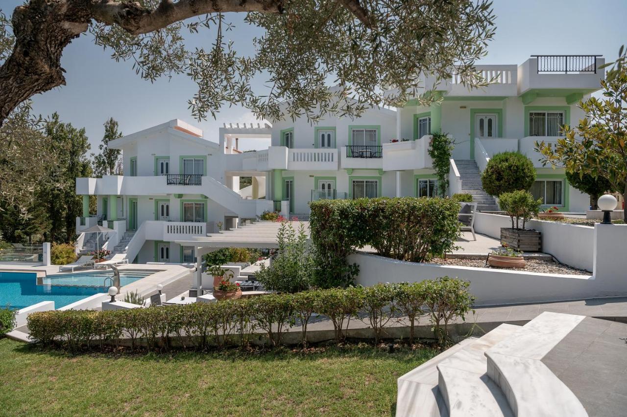 Villa Life Agia Marina Extérieur photo