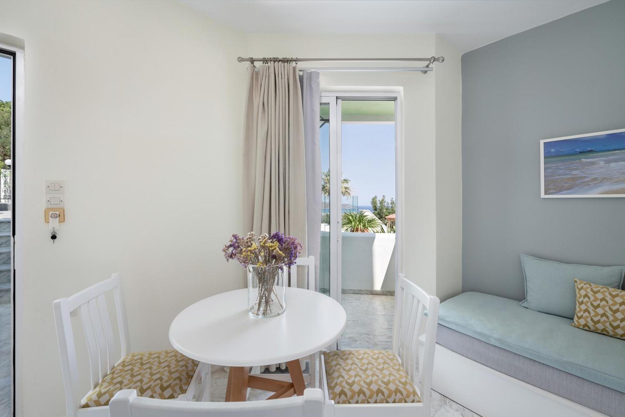 Villa Life Agia Marina Chambre photo